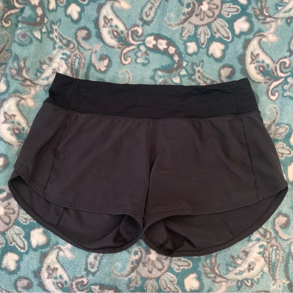 Size 6 Lululemon Speed Up shorts, 4” inseam